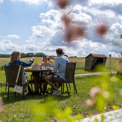 Besuch Pfingstberger Hof Cafe © sh-tourismus.deMOCANOX_1.jpg