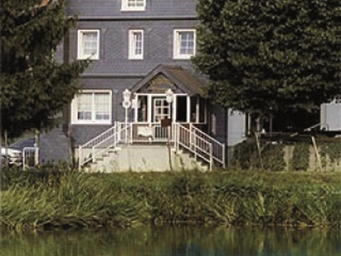 Ruhe und Erholung, direkt am Teich und mitten im B