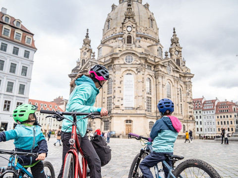 Dresden Neumarkt mit Frauenkirche