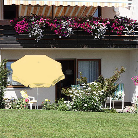 FeWo_Sieglinde_Terrasse_Schirm_NEU_3166_hi