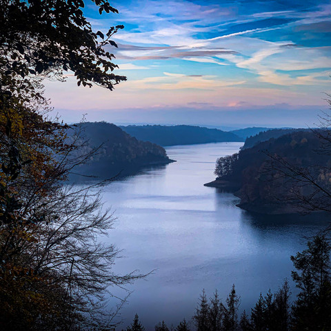 Talsperrenweg im Winter