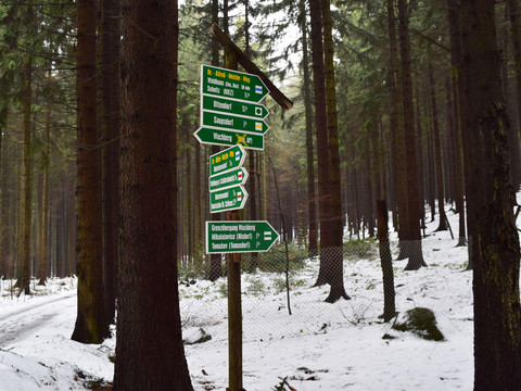 Wanderwegweiser am Wachberg