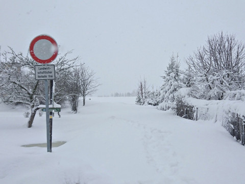 Start auf den (verschneiten) Mühlsteig