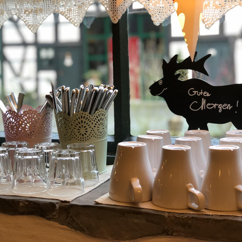 Blick aus dem Backhaus auf Gästehaus