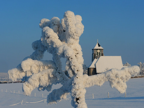 Kirche Zinnwald im Winter