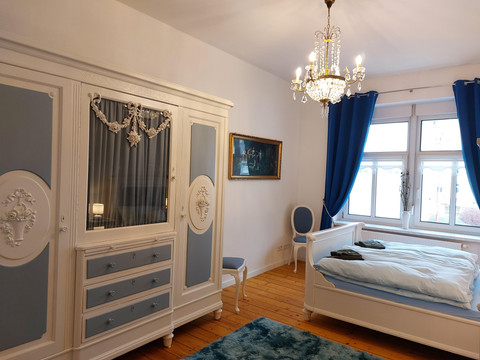 Schlafzimmer 2-1