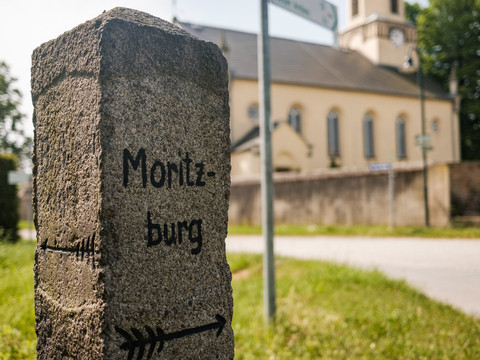 Historische Wegweiser in Bärwalde