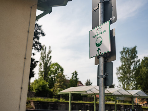 Wegweiser zur Radroute Kleinkuppenweg
