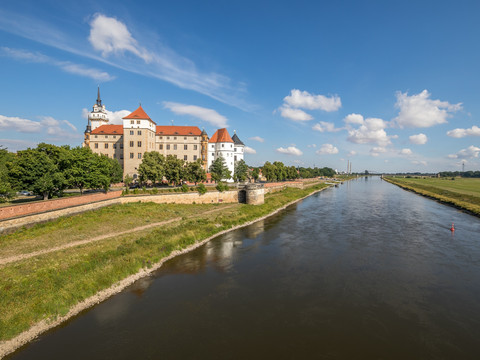 Schloss Hartenfels in Torgau direkt an der Elbe