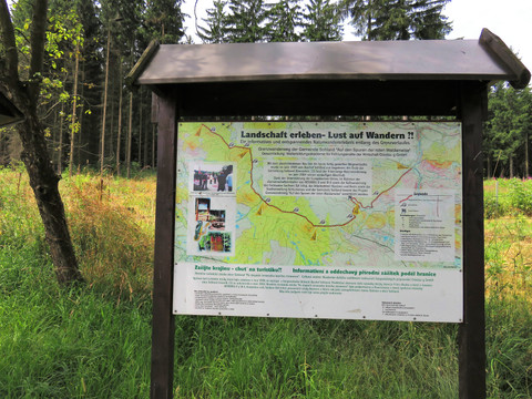 Hinweisschild zum Grenzwanderweg