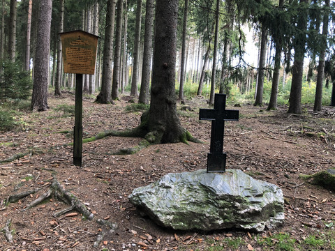 Schwarzes Kreuz in Thalheim