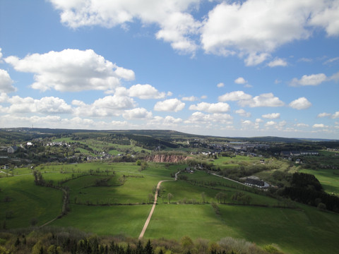 Blick vom Louisenturm auf dem Geisingberg zur Binge