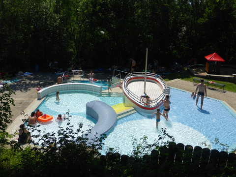 Kleinkinderbecken im "Windi"