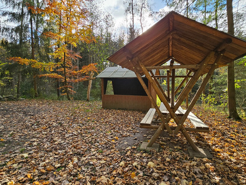 Waldquellenrundweg Langenwolschendorf - Rastplatz an der Quelle