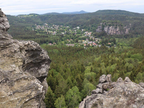Blick vom Scharfenstein nach Oybin
