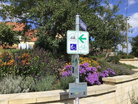 Markierung Radroute 6