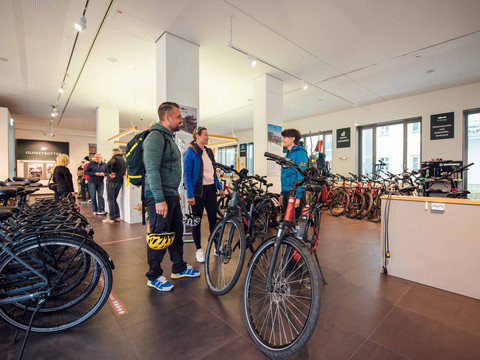 Fahrradverleih im Aktiv Zentrum Bad Schandau direkt am Marktplatz