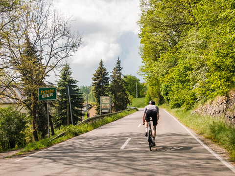 Fahrt durch das Triebischtal bei Garsebach