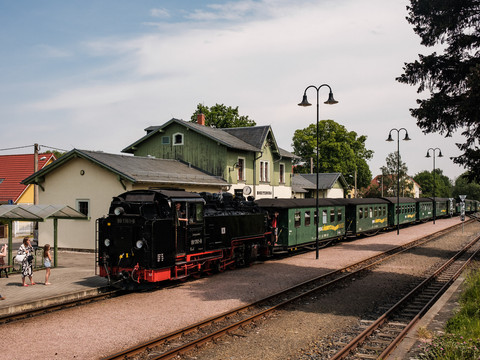 Bahnhof Moritzburg mit Lößnitzgrundbahn