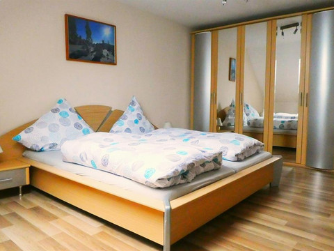Schlafzimmer (Fewo1)