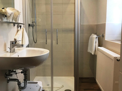 PensionTeuber FeWo Bad