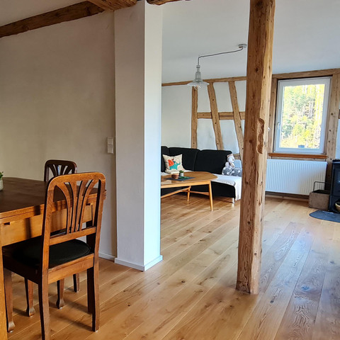 Esszimmer und Wohnzimmer