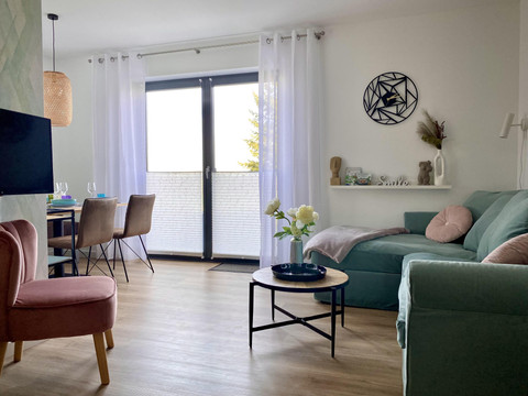 Offener Wohn- und Essbereich