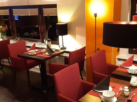 Frühstück im Gastraum