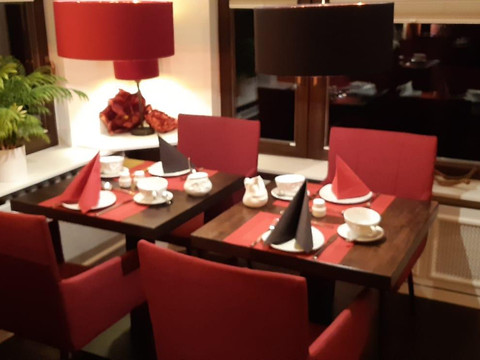 gemütlicher Frühstückstisch