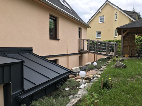 GARTEN - BRÜCKE ZU APP.A