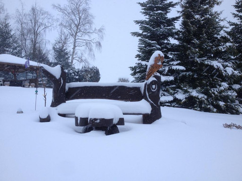 9ea8e406-d75b-4a09-8665-b3e341951086