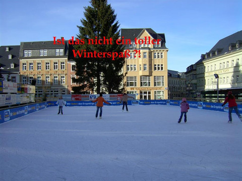 Eisbahn auf dem Marktplatz