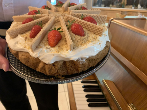 82695F9D-9AE1-4F8D-9E52-D2FA32F34FD6