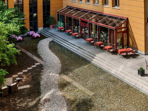 Innenhof Wasser Ausschnitt