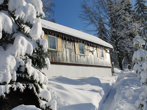 Ferienhaus im Winter