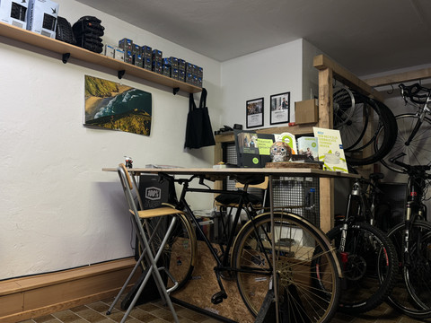 Miggis's Garage Counter