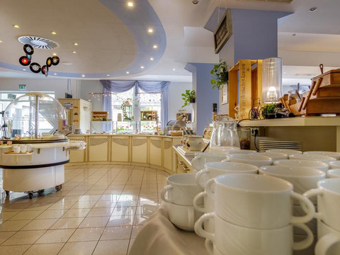 klavierfabrik-meissen-fruehstuecksbuffet1