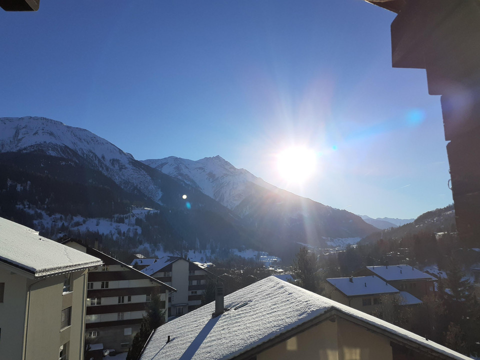 Apero Sonne Balkon Fiesch Ferienwohnung 2