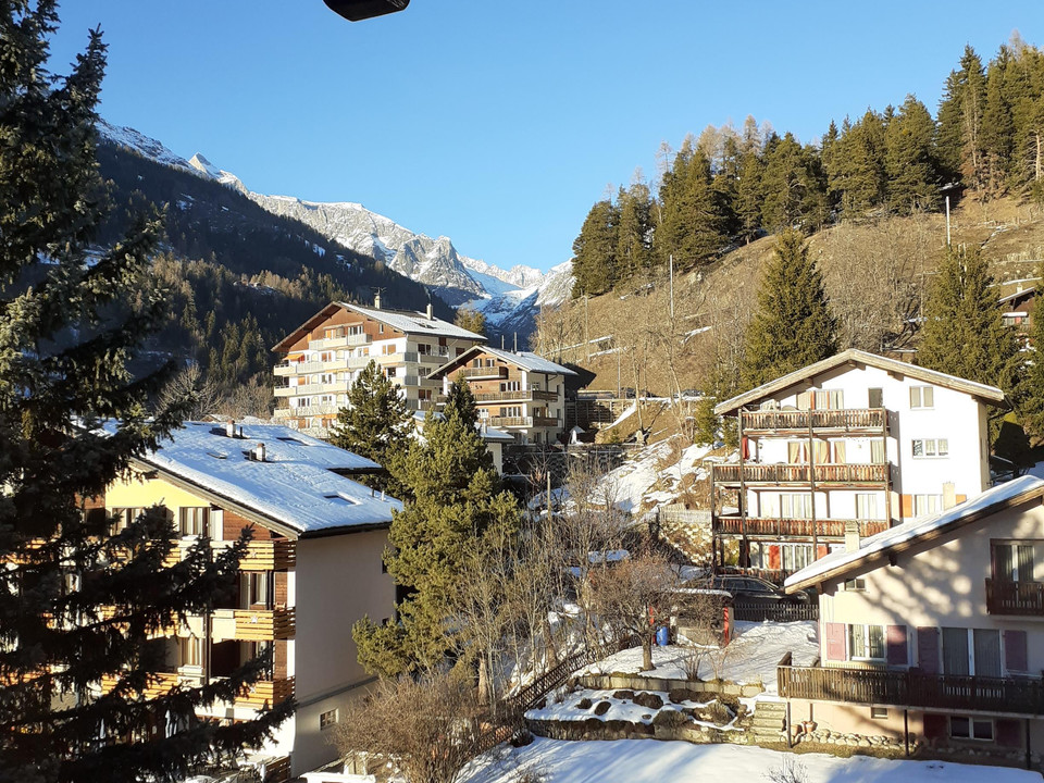 Aussicht Elternschlafzimmer Ferienwohnung Fiesch G