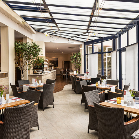 Amedia Dresden Elbpromenade, Trademark Collection by Wyndham - Restaurant Amedia Dresden Elbpromenade RestaurantAmedia Dresden Elbe Promenade Restaurant