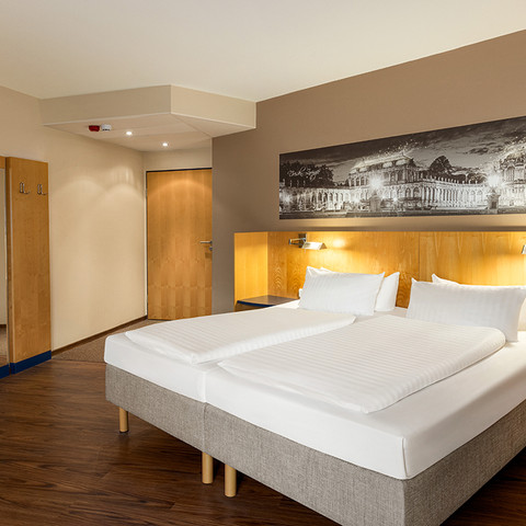 Rooms at the Amedia Dresden Elbpromenade Zimmer im Amedia Dresden ElbpromenadeRooms at the Amedia Dresden Elbpromenade