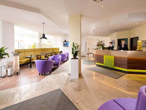 AP_ZWICKAU_LOBBY_1