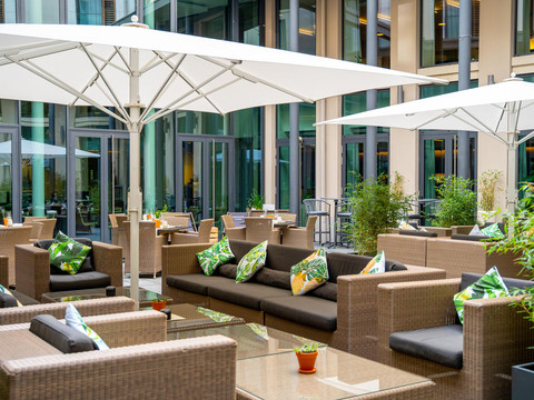 227InnsideDresden-Ven Restaurant Patio