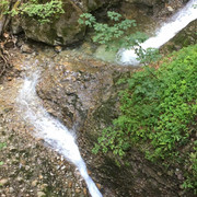 themenweg-gummischlucht-gunten-bachlauf.jpg