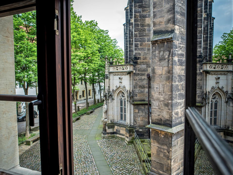 mit wunderschönem Blick zur St.-Marien-Kirche