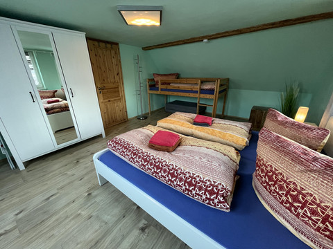 SCHLAFZIMMER 1 APPARTEMENT A