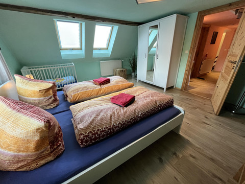 SCHLAFZIMMER 1 APPARTEMENT A