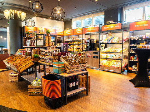 Hotelshop Gesamtaufnahme seitlich - Foto Jacob Gol