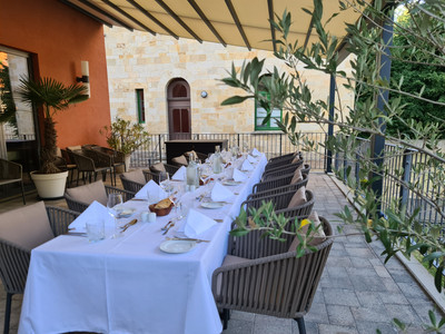 Schlosshotel Blankenburg - Tafel auf der Terrasse