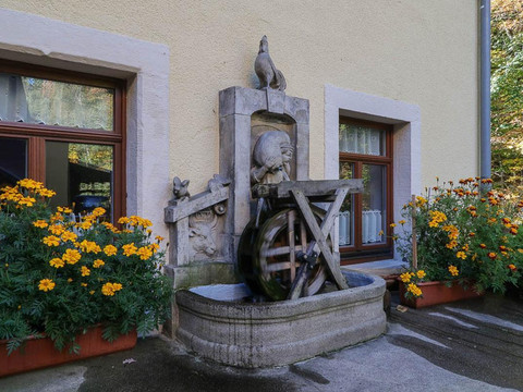 Mühlrad im Innenhof